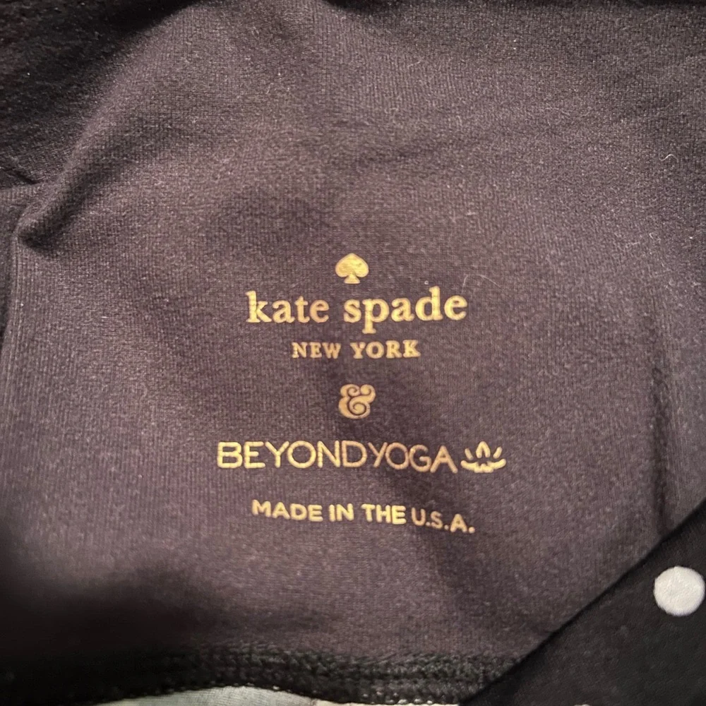EUC Beyond Yoga x Kate Spade High Waist Bow Legging in Polka Dot - Picture 5 of 6